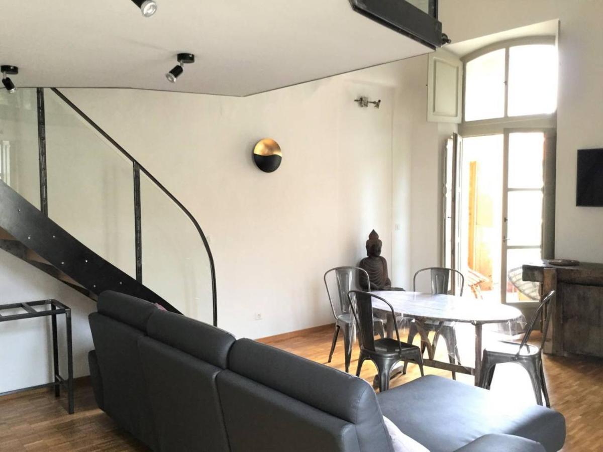 Clos Des Arts Suspendus Apartment *